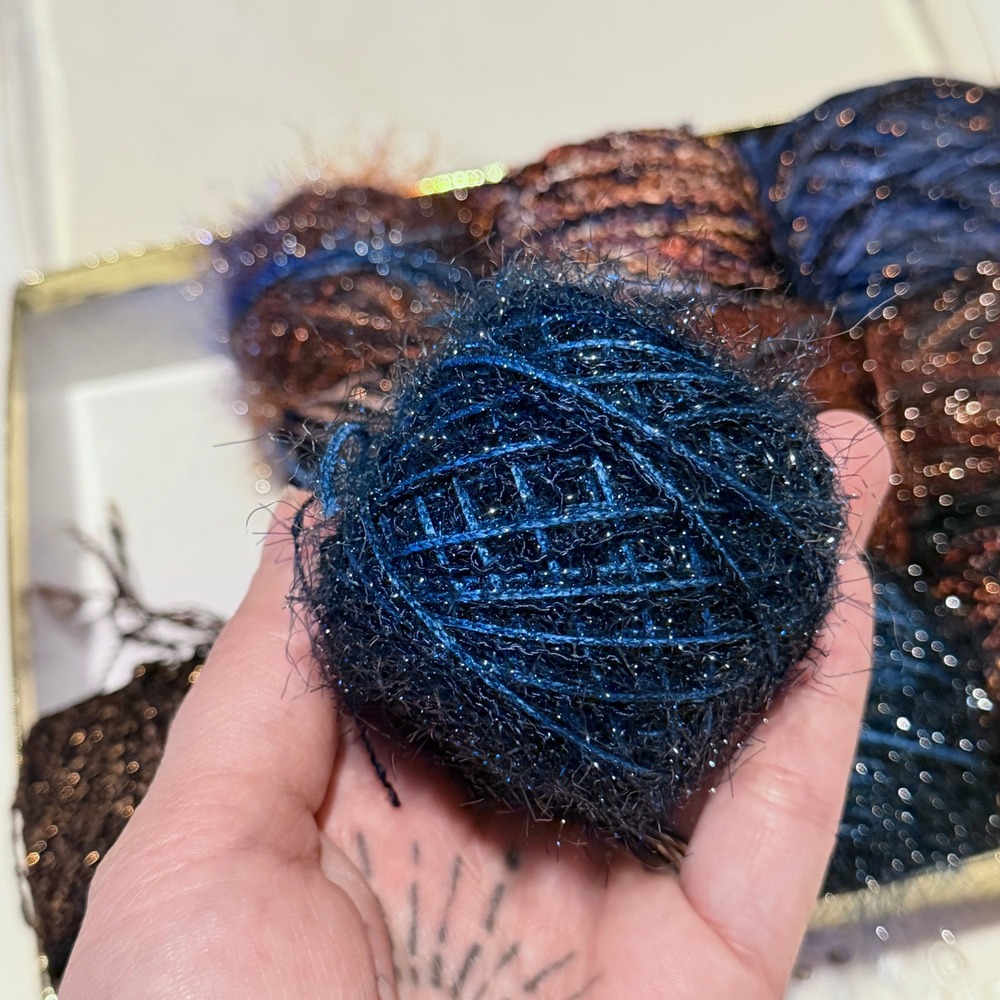 TootsieP Yarns Fiber Handcrafted Balled Yarn Metallic Eyelash Boucle Lace 11.5oz - Picture 5 of 8